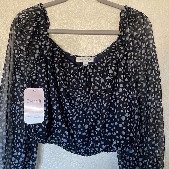 She + Sky women’s patterned long sleeve crop blouse - Picture 2 of 8